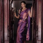 Nimika Ratnakar Instagram - Always stay connected to your roots 🍂🍁🍃 #soulsearching Styled by : @new.princess.salon Makeup & hair : Sharmila @new.princess.salon Jewellery: @new.princess.salon Photography: @prasadimages Location: @heritage.villaa Saree: @manikya_silks_suits Blouse: @thechunari #dboss #darshanthoogudeepasrinivas #challengingstardarshan #d56 #kaatera #actor #model #trending #trend #kabza #kannada #kannadaactress #sandalwood #photooftheday #photography #ethnicwear #kranti #nimika #nimikaratnakar #pushpavati