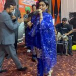 Nisha Bano Instagram - Auj Na Bulai Meri Bhabi Mere Nal Aey… 🎙️🎵. #nishabano #karamjitanmol #live #mela 📱 9915846154 , 9876788641