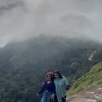 Nisha Sarangh Instagram - 𝙸 𝚜𝚖𝚒𝚕𝚎 𝚋𝚎𝚌𝚊𝚞𝚜𝚎 𝙸’𝚖 𝚢𝚘𝚞𝚛 𝚍𝚊𝚞𝚐𝚑𝚝𝚎𝚛, 𝚊𝚗𝚍 𝙸 𝚕𝚊𝚞𝚐𝚑 𝚋𝚎𝚌𝚊𝚞𝚜𝚎 𝚢𝚘𝚞 𝚌𝚊𝚗 𝚍𝚘 𝚗𝚘𝚝𝚑𝚒𝚗𝚐 𝚊𝚋𝚘𝚞𝚝 𝚒𝚝…😅😅💋 #momanddaughtergoals#overactingme😂😂#sillymommy 📸 @__r_o_n_y__v__roy 🫡 background commentary @revathy_chandran_888 🤭 Nelliyampathy, Palakkad