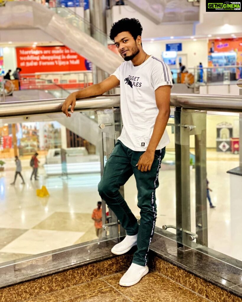 Nixen Instagram - It takes more than a crown to be a King..!! . . . . #king #love #queen #instagram #music #follow #like #art #cute #instagood #photography #viral #bollywood #picoftheday #nature #mumbai #likeforlikes #legend #comment #india #followforfollowback #photo #life #friends #me #kerala #pune #swag #look #bhfyp FORUM Mall Vadapalani, Chennai