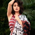 Niyati Fatnani Instagram - Main na Manugi... (easily)😝♥️🥻 Styled by: @styleitupbyaashna Shot by: @mirajverma_photography Outfit: @creativefashion_by_himani Hair & Makeup by: @celebsmakeupbysejal @makeoverbysejalthakkar #india #niyatifatnani #styleitupbyaashna