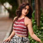 Niyati Fatnani Instagram - Main na Manugi... (easily)😝♥️🥻 Styled by: @styleitupbyaashna Shot by: @mirajverma_photography Outfit: @creativefashion_by_himani Hair & Makeup by: @celebsmakeupbysejal @makeoverbysejalthakkar #india #niyatifatnani #styleitupbyaashna