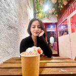 Niyati Fatnani Instagram - Sweetness in frame 🧁🎸🎶♥️☘️ #musical #art #weekend #lastnight #niyatifatnani