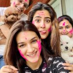 Nupur Sanon Instagram – Happy Holi from Us to You! 💖💖
