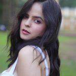 Palak Sindhwani Instagram - everything, in time..🕊️ . . Wearing - @urbanic_in HMU - 🙋‍♀️ . . #portraits #mood #ootd #instamood #instadaily #fyp