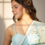 Palak Sindhwani Instagram - Had to make a reel on this song! #onloop ☺️❤️✨ . . Saree - @eka.dori Shot by - @ketangadkar @thribecreators HMU - @ayeshamakeovers_ . . #reeloftheday #trendingsongs #trendingreels #fyp #reelitfeelit #bollywoodsongs #filmy #indianwear #slowmo #love #saree #explore