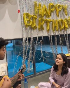 Palak Sindhwani Instagram - Grateful for these moments! 🦋

Thank you @stayscapeofficial for hosting us on my birthday and making us experience the amazing property, hospitality, food and above all, so much love and warmth! 😇♥️
.
.
#birthday #photodump #thankful #palaksindhwani