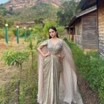 Palak Sindhwani Instagram - Pursue Rawness..✨ . . Clicked by my fav - @harshit_sid Styled by - @yash__shah1612 Outfit - @kalkifashion . . #postoftheday #raw #instamood #ootd #ootdfashion #instadaily #explore #fyp #palaksindhwani #ethnicwear #kalki