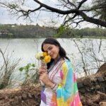 Palak Sindhwani Instagram - All About my Visit at @artofliving Ashram! ❤️ One fine day, While I was a bit lost, busy working on the set, I got a call from a friend asking about whether I would like to visit the ashram and meet Gurudev, I said I would love to but I’m not sure about my schedule.🫢 She replied back saying - leave that all to Gurudev, He’ll handle everything, exactly after 5 days, I was in the Ashram, I don’t know how, when… but It just happened because it was bound to happen and I can’t express in words How I felt after meeting Him, It was so divine and magical, Truly a moment which I’m going to cherish all my life. 🦋 Thank you Gurudev for choosing me when I needed a guiding light, A friend, A mentor, My heart is full, Thank you! ✨ . . #postoftheday #instamood #gratitude #aol #artofliving #blessed #fyp #palaksindhwani