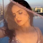 Palak Sindhwani Instagram - Feeling the beauty of the Golden Hour..☀️💕 . . HMU @diyamodiglamovers Styling by @Rimadidthat Lehenga @kalkifashion Earrings @GoldenByRee Ring @shagnaofficial . . #goldenhour #trendingreels #slomo #reelsindia #reelsinstagram #explore #fyp #ethnicwear #weddingreels #indianwear #reelitfeelit #palaksindhwani