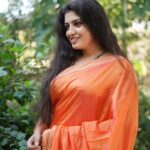 Papri Ghosh Instagram - Happy Sunday 😃 To buy this saree DM @myvastras WhatsApp 9020212345 #saree #photoshoot #myvastras #actress #casual #look Chennai, India