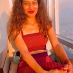 Payal Rohatgi Instagram - A person with a plan just needs a right partner by the side. #payalrohatgi #yogasehihoga🧘‍♂️ #ladkihoonladsaktihoon