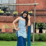 Pooja Banerjee Instagram - #desivibes in @redpine_designs @vblitzcommunications Goa