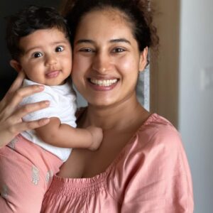 Pooja Ramachandran Instagram - We made a wish and you came true.
All of god’s grace in one tiny face. 

📸 @highonkokken 

#twinningiswinning #twinning #twinningwithmommy #kiaankokken