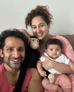 Pooja Ramachandran Instagram - Friendship is the root of our relationship. Before everything else we are friends first and it will always be that way. Now we’ve added one more little human to our tiny circle! 

Here’s to the many beautiful memories we will make together! 

Thank you to all our Instagram friends who give us so much love. Happy Friendship Day from us to you! 

#happyfriendshipday #friendshipday2023 #friendsforlife #kiaanandjojo