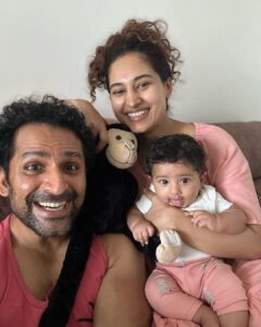 Pooja Ramachandran Instagram - Friendship is the root of our relationship. Before everything else we are friends first and it will always be that way. Now we’ve added one more little human to our tiny circle! 

Here’s to the many beautiful memories we will make together! 

Thank you to all our Instagram friends who give us so much love. Happy Friendship Day from us to you! 

#happyfriendshipday #friendshipday2023 #friendsforlife #kiaanandjojo