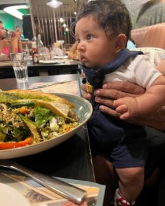 Pooja Ramachandran Instagram - Our first pizza date lunch with @kiaankokken The day is not far away when Kiaan starts eating our favourite with us sooooon!! 

Kiaan’s first mall visit. :) 

#lafamilia #familytime #pizzalovers #lovemyfamily #treatday #sourdoughpizzas #kiaankokken #babysdayout