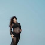 Pooja Ramachandran Instagram - It’s the small moments that make life big! Maternity shoot series Shot by @zerogravityphotography MUA @mua_vijisharath PR @uthrauv #maternityshoot #maternityphotography #maternityfashion #pregnancyphotoshoot #pregnancydiary #pregnancyjourney #lifeinsideofme #mybaby #blessedandgrateful #homestretch #indianpregnantmom #pregnantbelly #beachside #beachgirl