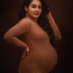 Pooja Ramachandran Instagram - I believe in being strong when everything seems to be going wrong. I believe that happy girls are the prettiest girls. I believe that tomorrow is another day, and I believe in miracles! Shot by @kiyoshotz MUA @malar_mua_ Hair karunya_mua Manager @kannan_2000 #maternityshoot #maternityphotography #maternityfashion #pregnancyphotoshoot #pregnancydiary #pregnancyjourney #lifeinsideofme #mybaby #blessedandgrateful #homestretch #indianpregnantmom #pregnantbelly #mommatobe