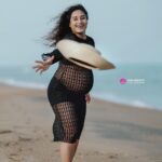 Pooja Ramachandran Instagram - Your time is limited so don’t waste it living someone else’s life! Seize every moment! Shot by @zerogravityphotography MUA @mua_vijisharath PR @uthrauv #maternityshoot #maternityphotography #maternityfashion #pregnancyphotoshoot #pregnancydiary #pregnancyjourney #lifeinsideofme #mybaby #blessedandgrateful #homestretch #indianpregnantmom #pregnantbelly #beachside #beachgirl Sheraton Grand Chennai Resort & Spa