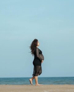 Pooja Ramachandran Instagram - Your time is limited so don’t waste it living someone else’s life! Seize every moment! Shot by @zerogravityphotography MUA @mua_vijisharath PR @uthrauv #maternityshoot #maternityphotography #maternityfashion #pregnancyphotoshoot #pregnancydiary #pregnancyjourney #lifeinsideofme #mybaby #blessedandgrateful #homestretch #indianpregnantmom #pregnantbelly #beachside #beachgirl Sheraton Grand Chennai Resort & Spa