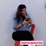 Poonam Dubey Instagram - Most of girls ahi karti hai 😂😂😂😂 Am I right or wrong? Please comment girls 🤪 video credit goes to @priyumoon ❤️ . . . #poonamdubey #memes #funnyreels Mumbai - मुंबई