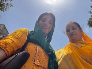 Poonam Dubey Instagram - Wish you a very happy birthday meri ma mera jahan meri duniya Mahadev apko duniya ki sari khushiyan de. Aur hum dono bhai bahen ko is layak banaye ki hum apke sapne pura kar sake. I love you so much mummy ❤️❤️❤️ 🤗🤗😘😘