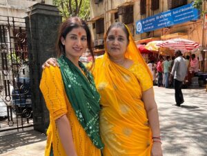Poonam Dubey Instagram - Wish you a very happy birthday meri ma mera jahan meri duniya Mahadev apko duniya ki sari khushiyan de. Aur hum dono bhai bahen ko is layak banaye ki hum apke sapne pura kar sake. I love you so much mummy ❤️❤️❤️ 🤗🤗😘😘