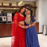 Poonam Dubey Instagram - Thank you so much @tridenteventsandmedia for awarding me with title of “most gorgeous actress of bhojpuri film industry “ It was honoured to be part of #globalinspirationalawardsandfashionshow Special thanks to @disha_d_kakran shivkakranofficial Thank you so much my partner and choreographer @m.k__gupta_joy 🥰🥰 . . . Style by @vidyamourya096 ❤️ Makeup hair by @snehalataarora ❤️ #poonamdubey Mumbai, Maharashtra
