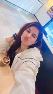 Poonam Dubey Instagram - #dhamakahoiaramein2 🥳🥳🥳🥳🥳 
Thank you so much for 7M ❤️❤️❤️❤️❤️
.
.
.
#trending #bhojpuri #song #2022 
#khesarilal #poonamdubey