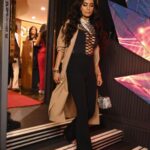 Poonam Pandey Instagram - Good Vibes ✌️ . . #pplovers #poonampandeyfans #ppfans #fun #party #dubai #life