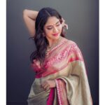 Poornima Indrajith Instagram - ✨✨✨ Pic: @snapcaptureweddings HMU : @reshmu__ Jewellery: @pureallure.in