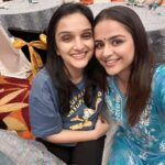 Prachi Tehlan Instagram - All about yesterday 🥹 during @amma.association rehearsals ☺️💕💕 @anu_sithara @jojugeorgeactorofficial @noushifatiz @actorjomol #keralaactors #malayalamactors #amma #performers #actorslife #loveforthework #happyfaces Kochi Marriott Hotel