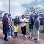 Prarthana Behere Instagram - Aaeee Sanjay Sir Aale …. #dadakejalave #shootinglife #londondiaries #shootinginlondon #happiness