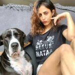 Priya Banerjee Instagram - Posers 🖤✌🏻 #weekendvibes 🧿