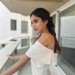Priya Banerjee Instagram - A fun filled fest with some interesting interactions n even more interesting people 🤍 #OTTIndiafest @realbollywoodhungama HMUA @makeupbychanch Stylist: @jigisha.dalal Jumpsuit: @lavishalice Neck chain: @whbm Heels: @zara