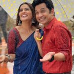Priya Bapat Instagram – ☔️ ❤️ 

Campaign @kohinoorgrouppune 
Saree @sawenchi 

#love #rain