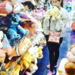 Priyaa Lal Instagram – ME: Mommy can we get this toy pls 🥰😍

Look at our expression,  we both have the same excitement wen buying a toy 
#tbt  #miss  #shopping #disney