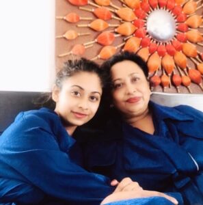 Priyaa Lal Instagram - (ammaa endrazhaikaatha uyir illaiye
ammaavai vanangaathu uyarvillaiye
neril nindru pesum theivam
pettra thaai andri verondru ethu )
.... this is the first song that came into my mind while writing this message to you. I marvel in your beauty, u have always been my inspiration and role model .Happiness is a blessing that shows upon your face, you inspire so many to become better.
You have not only been the best mom anyone could ever ask for, u r my best friend... u r my goddess.
Happy Mother's to my Goddess
To me everyday is a Mothers day ❤❤🌈🌈🧿 #mothersday #momanddaughter #twining #instalove #poosh #beauty #motherdaughter #unconditionallove