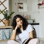 Priyaa Lal Instagram - Good morning 🌻 #home #goodmorning #candid