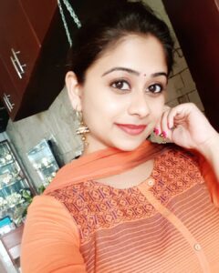Priyaa Lal Instagram - 🧡🤩