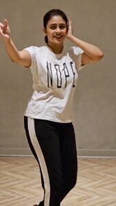 Priyaa Lal Instagram - Vibing to  Sanak 💃🖤🤍
@badboyshah 

#dance #reels #insta #trendingreels #hindi #viral #videos #bollywood  #badshah #tiktok #music #reelskarofeelkaro