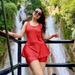 Priyanka KD Instagram – Yeeeeee full on masti …. 

#priyankakholgade #instagood #photography #mussoorie #uttarakhand #kemtyfall #masti #mastitime #hills #hillstation Kemty Water Fall