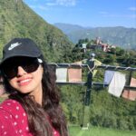 Priyanka KD Instagram – ये हंसी वादियां, ये खुशनुमा समा , ये ठंडी हवा , ये झुका आसमां …. 

#priyankakholgade #mussoorie #pahadi #hillstation #hills #location #uttarakhand #dehradun #vadiya Mussoorie