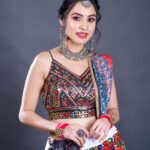 Priyanka KD Instagram - Costume: @heenadesignerstudio.fabrics 📸: @samjoe.official makeup: @diptidedhiamua …… #priyankakholgade #instagram #instagood #instadaily #photography #photooftheday #picoftheday #love #lifestyle #life #happy #smile #garba #garbanight #navratri #navratrispecial #gujrat #mumbai #maharashtra