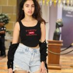 Priyanka KD Instagram - Shopping time 😍…. #photooftheday #photooftheday #pics #pictures #shoppingmood #photo #smile #happy #mumbai #maharashtra Phoenix Marketcity - Mumbai