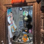 Priyanka KD Instagram - शिव से ही श्रृष्टि है , शिव से ही शक्ति है, अति आनंद सिर्फ़ शिव भक्ति है ! ॐ नमःशिवाय 🙏🏻🛕☘️🌺🪷….. #harharmahadev #harharmahadevॐ #shiv #shiva #mahadev #priyankakholgade #life #ॐ #om #kashivishwanath #kashi #shrikashivishwanath #temple #hindu #bholenath श्री काशीविश्वनाथ ज्योर्तिलिंग मंदिर - Shri Kashi Vishwanath Jyotirlinga