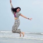 Priyanka KD Instagram - Amazing click 🥰…. #priyankakholgade #photography #photooftheday #pictures #candid #instagram #instagood #pics #love #life #lifestyle #smile #happy #aandrapradesh Antarvedi Beach