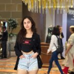 Priyanka KD Instagram - Shopping time 😍…. #photooftheday #photooftheday #pics #pictures #shoppingmood #photo #smile #happy #mumbai #maharashtra Phoenix Marketcity - Mumbai