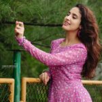 Priyanka KD Instagram - ये मुस्कान ही है, जो सादगी बन जाती हैं ! वरना लफ़्यों के फ़रेब, कहाँ समझ आते हैं ! 📸: @sarathkrishnanks #priyankakholgade #instagood #instadaily #instagram #photography #photooftheday #pictures #picoftheday #traditional #indianwear #pink #love #life #style #smile #happy